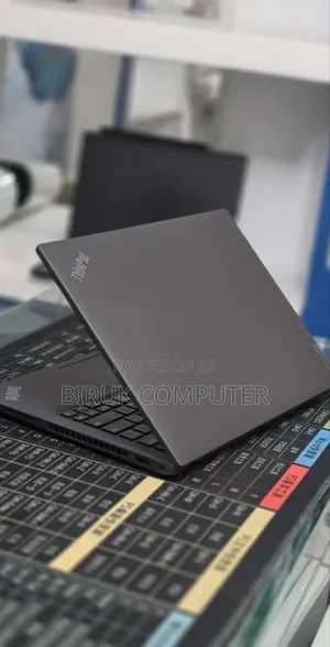 New Laptop Lenovo ThinkPad T14 16GB Intel Core i7 SSD 512GB