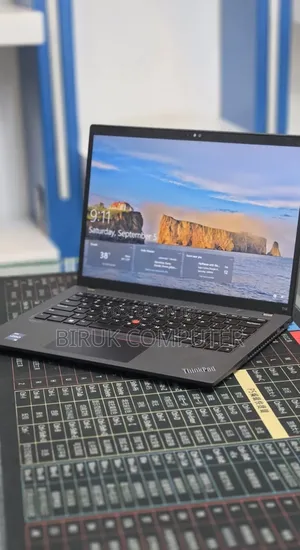New Laptop Lenovo ThinkPad T14 16GB Intel Core i7 SSD 512GB