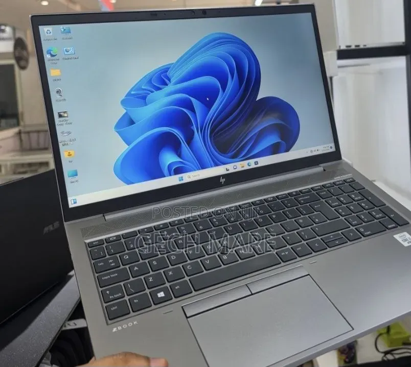 New Laptop HP ZBook 14 16GB Intel Core i7 SSD 512GB