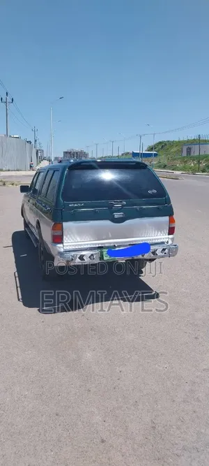 Mitsubishi L200 2000