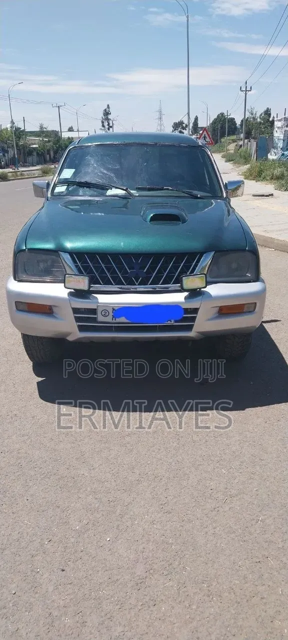 Mitsubishi L200 2000