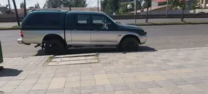 Mitsubishi L200 2000