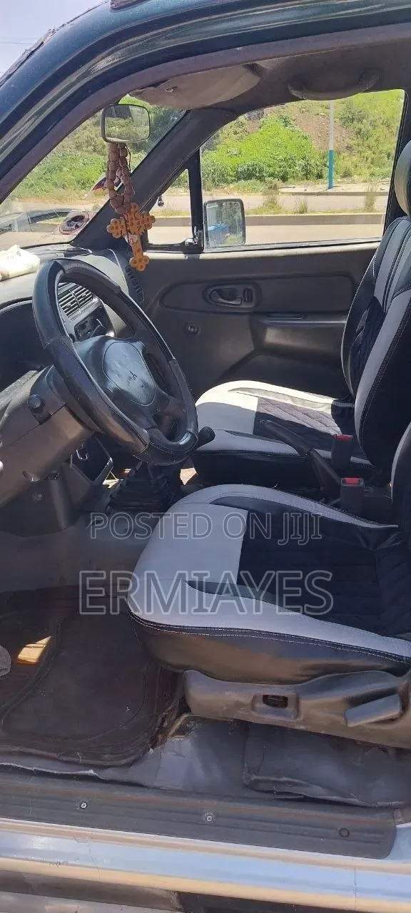 Mitsubishi L200 2000