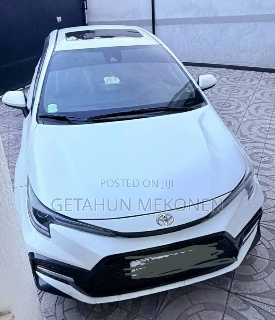 Toyota Corolla 2023 White