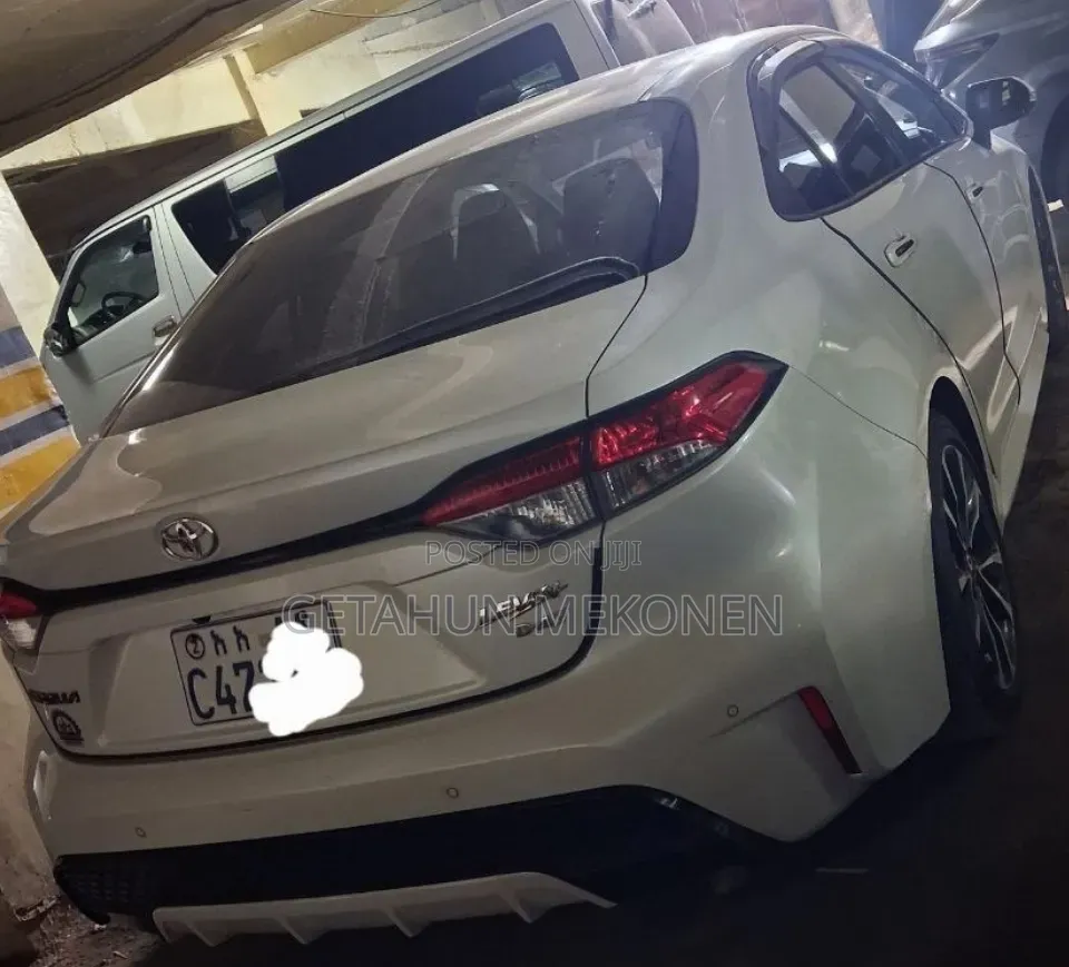 Toyota Corolla 2023 White
