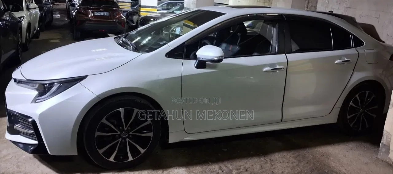 Toyota Corolla 2023 White