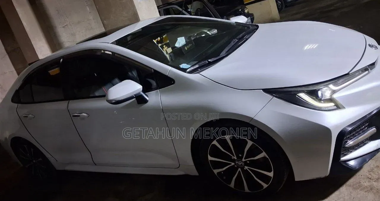 Toyota Corolla 2023 White