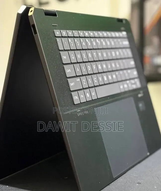 New Laptop HP 16GB Intel Core Ultra 7 SSD 1T