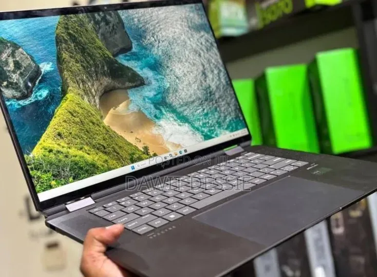 New Laptop HP 16GB Intel Core Ultra 7 SSD 1T
