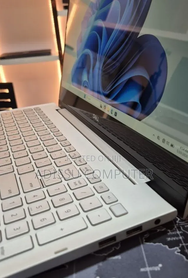 New Laptop Dell Inspiron 15 16GB Intel Core i5 SSD 1T