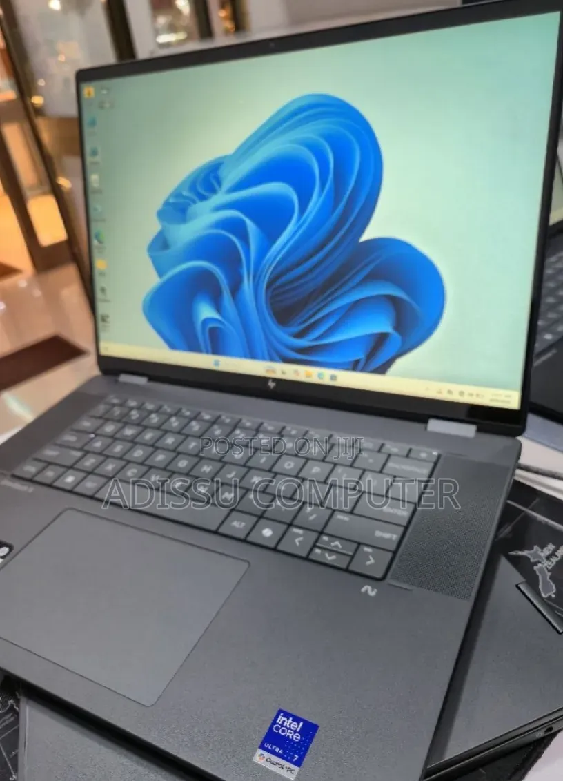 New Laptop HP OmniBook Ultra Flip 14" 16GB Intel Core Ultra 7 SSD 1T