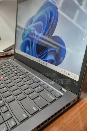 New Laptop Lenovo ThinkPad T14s Gen 2 16GB Intel Core i7 SSD 512GB
