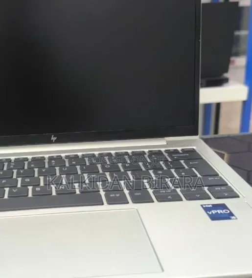 New Laptop HP EliteBook 830 G9 16GB Intel Core i5 SSD 512GB