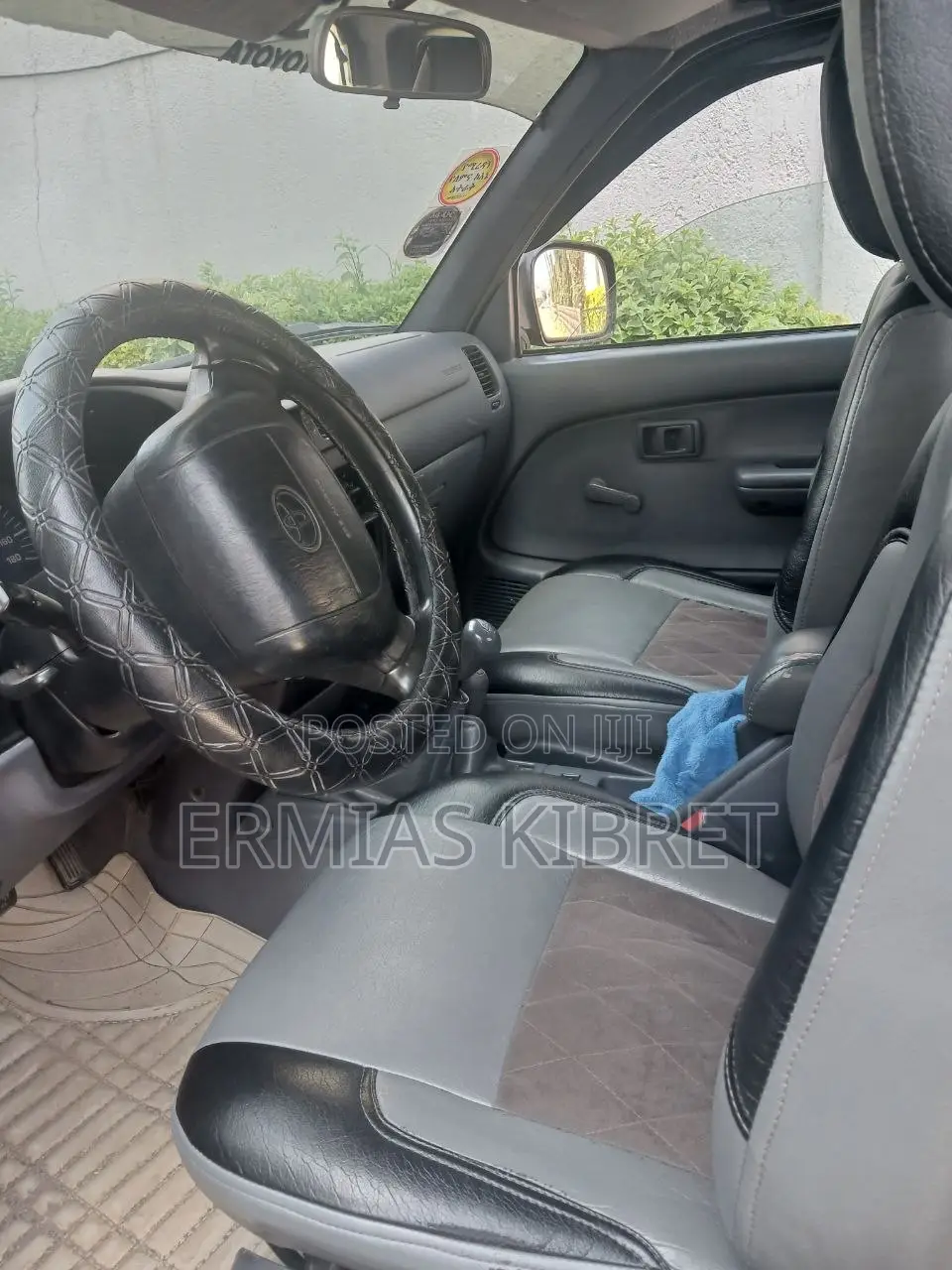 Toyota Hilux 2000 Green