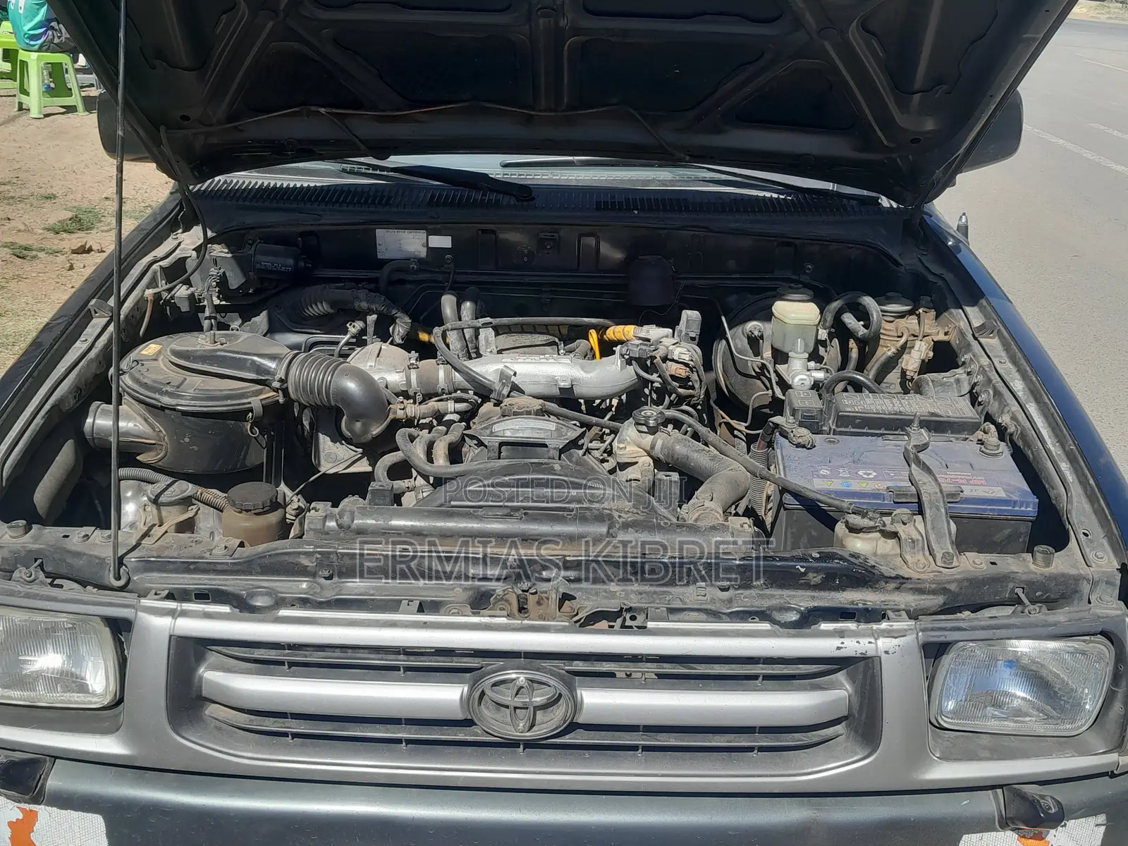 Toyota Hilux 2000 Green