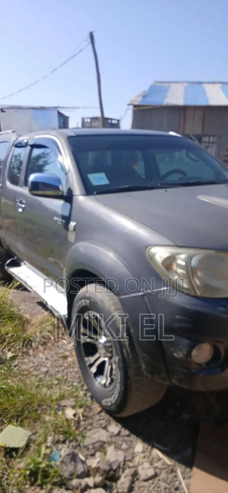 Toyota Hilux 2.5 D-4D 4X4 SRX 2010 Gray
