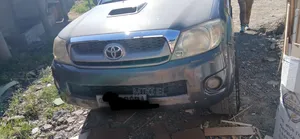 Toyota Hilux 2.5 D-4D 4X4 SRX 2010 Gray