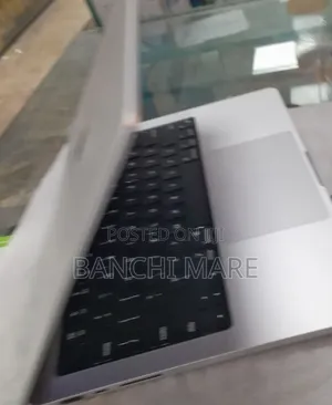 New Laptop Apple MacBook Pro 2024 M4 Pro 24GB Apple M4 Pro SSD 512GB