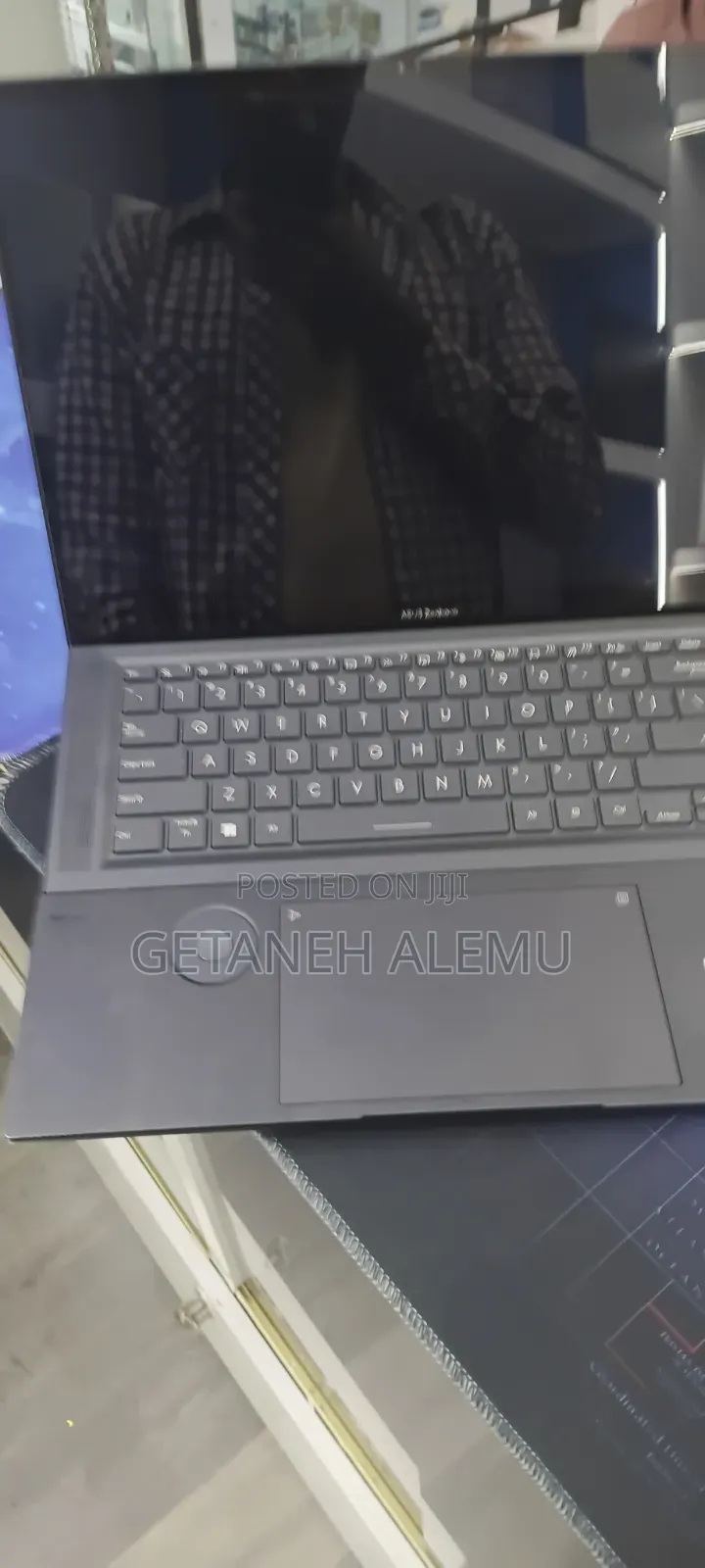 New Laptop Asus ZenBook UX303UA 32GB Intel Core i9 SSD 1T