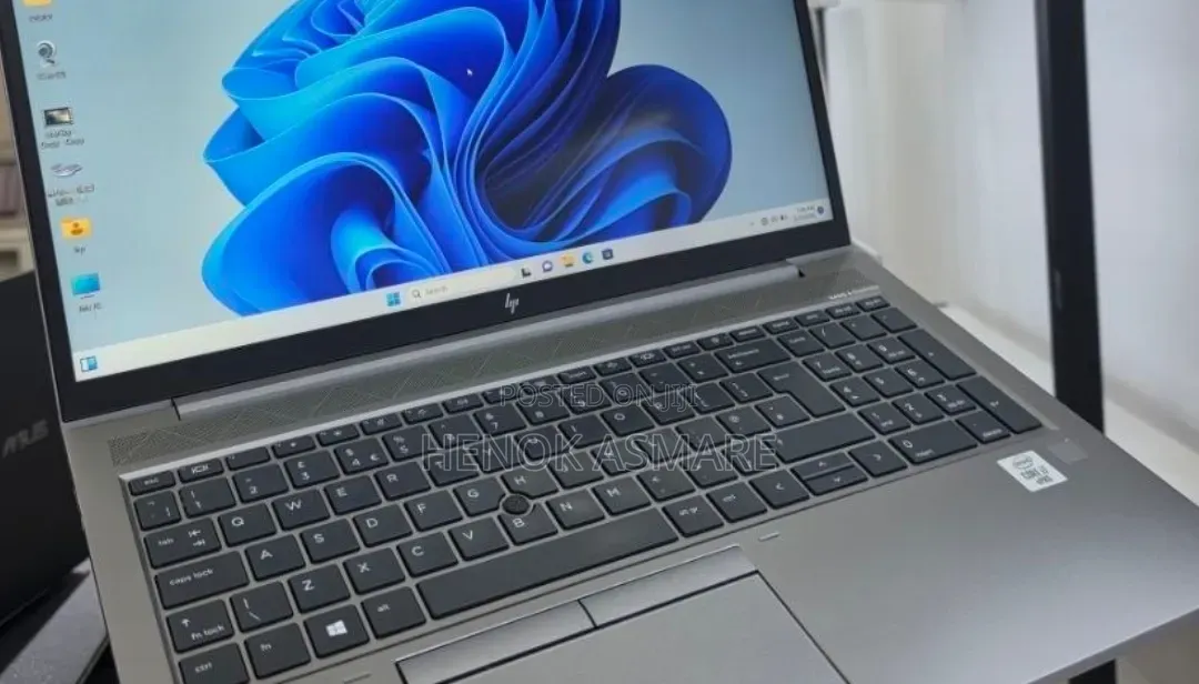 New Laptop HP ZBook 15 16GB Intel Core i7 SSD 512GB