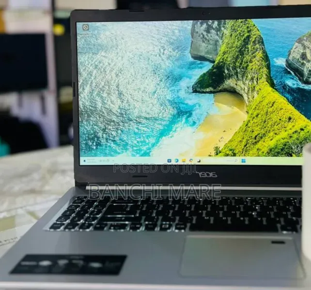 New Laptop Acer Aspire 5 4GB AMD Ryzen 3 SSD 128GB