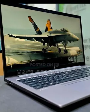 New Laptop HP ZBook Firefly G8 16GB Intel Core i5 SSD 512GB