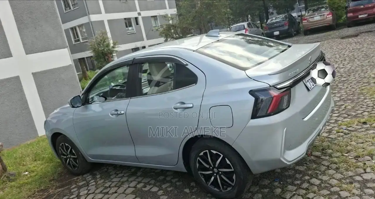 Suzuki Dzire 2025 Pearl