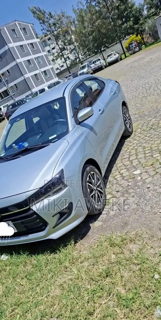 Suzuki Dzire 2025 Pearl