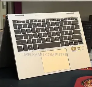 New Laptop HP EliteBook 830 G9 16GB Intel Core i7 SSD 512GB
