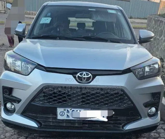Toyota Raize 2023 Silver