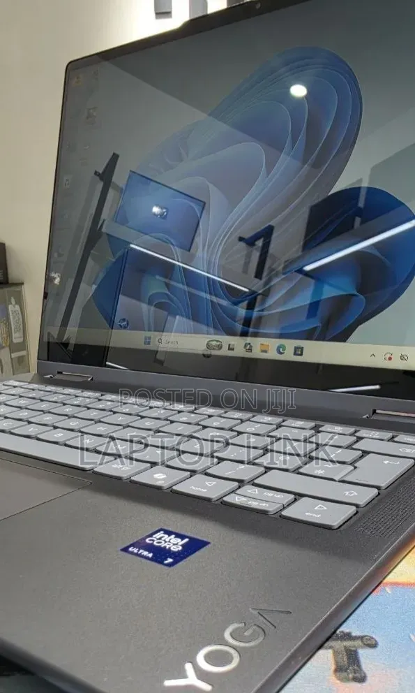 New Laptop Lenovo Yoga Slim 7 16GB Intel Core Ultra 7 SSD 1T