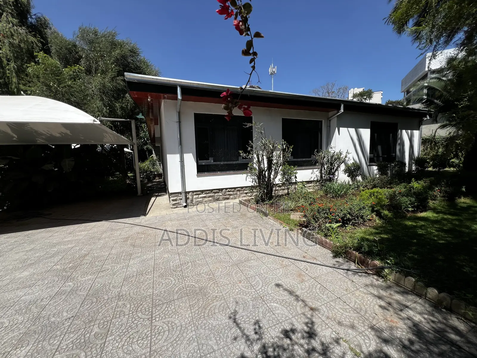 Furnished 6bdrm Villa in Bole for rent