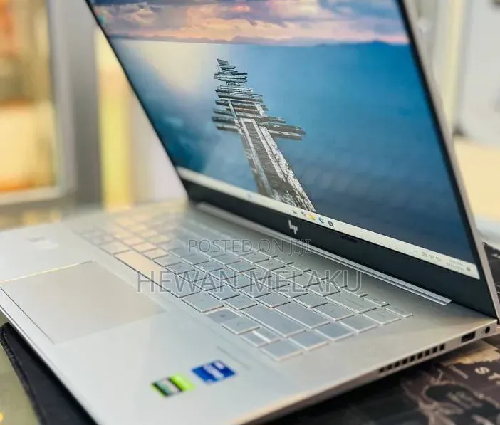 New Laptop HP Envy 15 16GB Intel Core i7 SSD 512GB