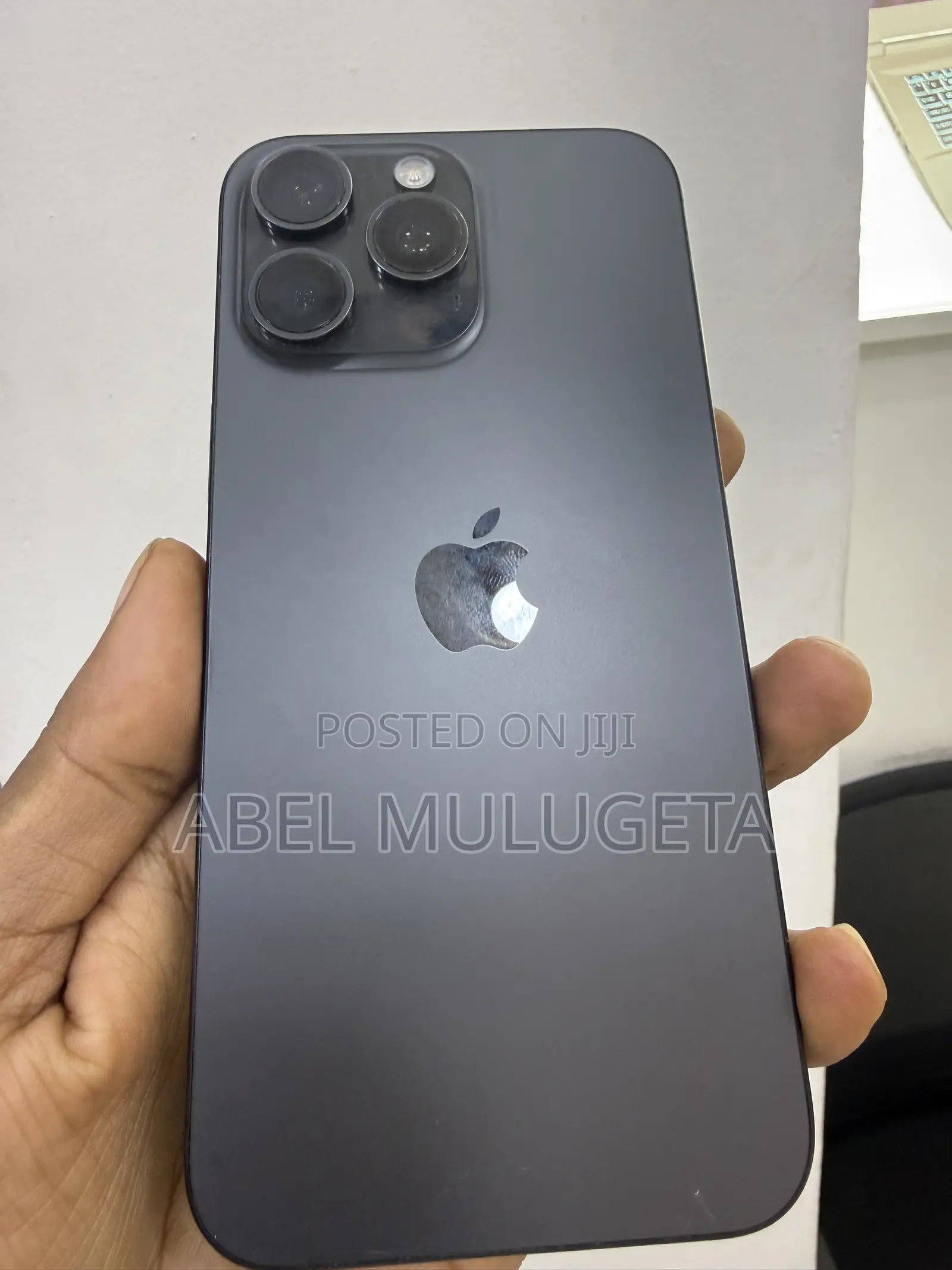 New Apple iPhone 15 Pro Max 256 GB Black