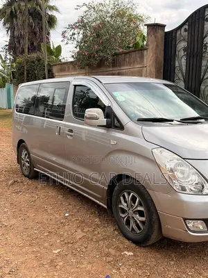 Hyundai Starex 2017 Silver