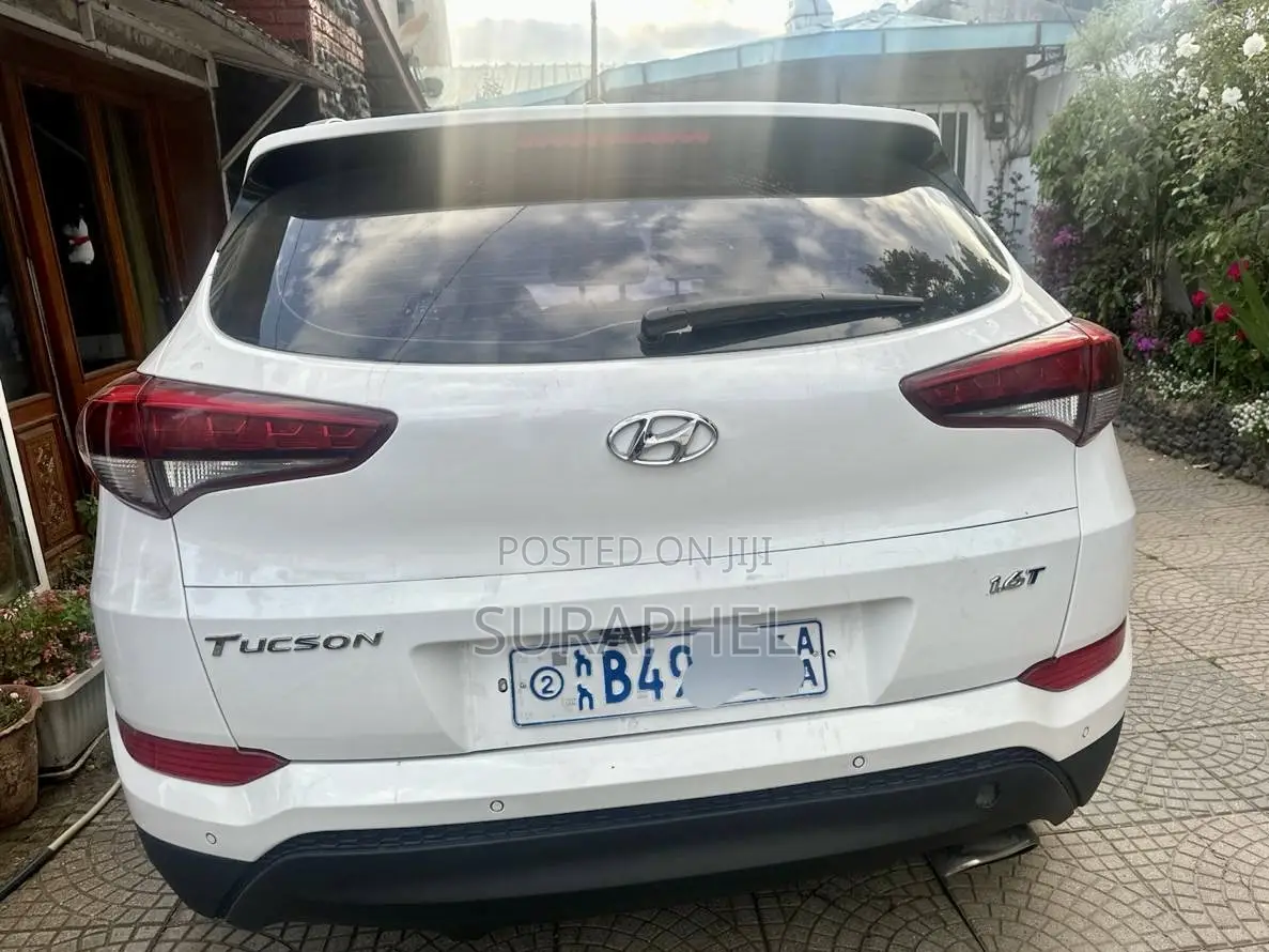 Hyundai Tucson Eco FWD 2017 White