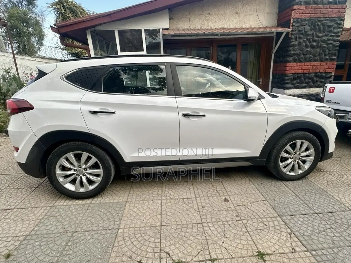 Hyundai Tucson Eco FWD 2017 White