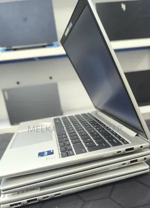 New Laptop HP EliteBook 830 G9 16GB Intel Core i5 SSD 512GB