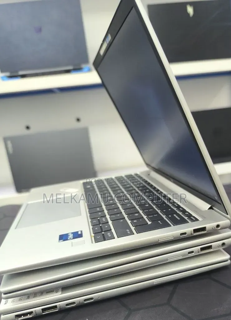 New Laptop HP EliteBook 830 G9 16GB Intel Core i5 SSD 512GB