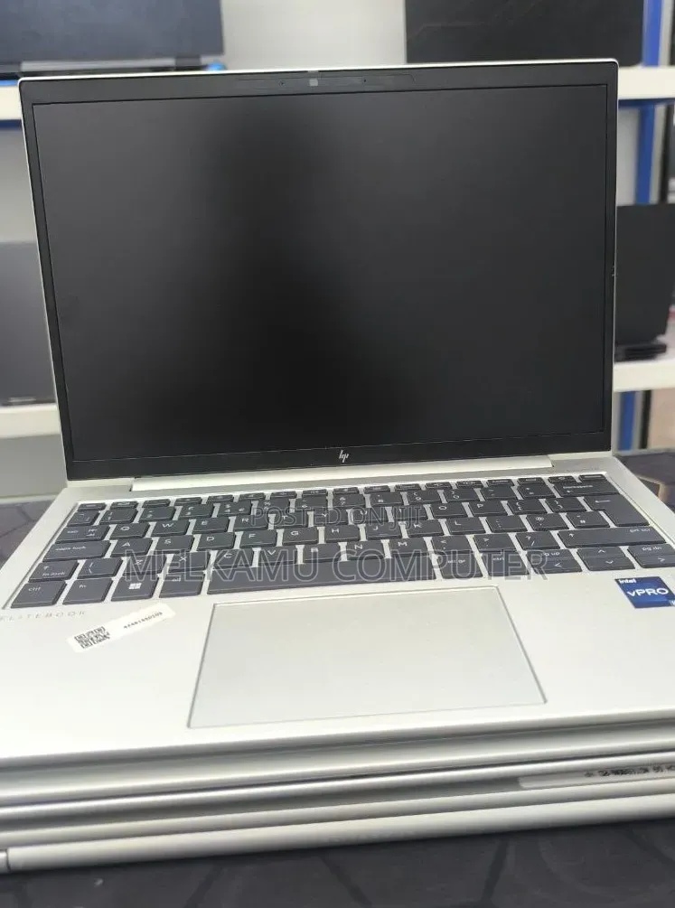 New Laptop HP EliteBook 830 G9 16GB Intel Core i5 SSD 512GB