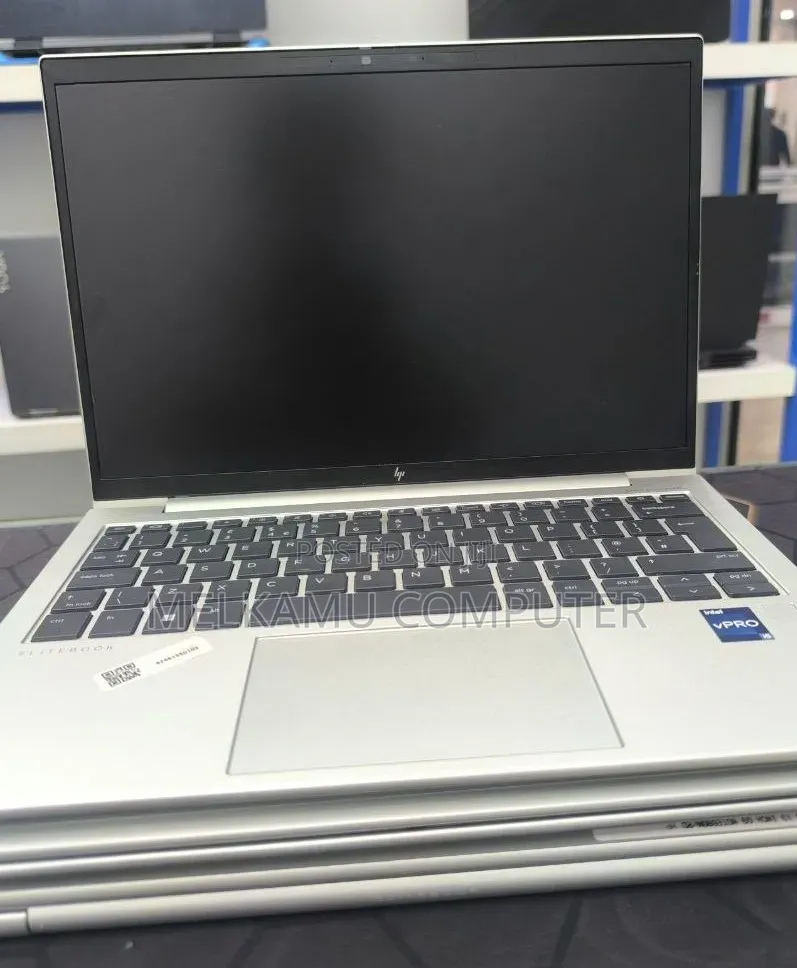 New Laptop HP EliteBook 830 G9 16GB Intel Core i5 SSD 512GB