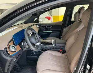 Mercedes-Benz E500 2024 Black