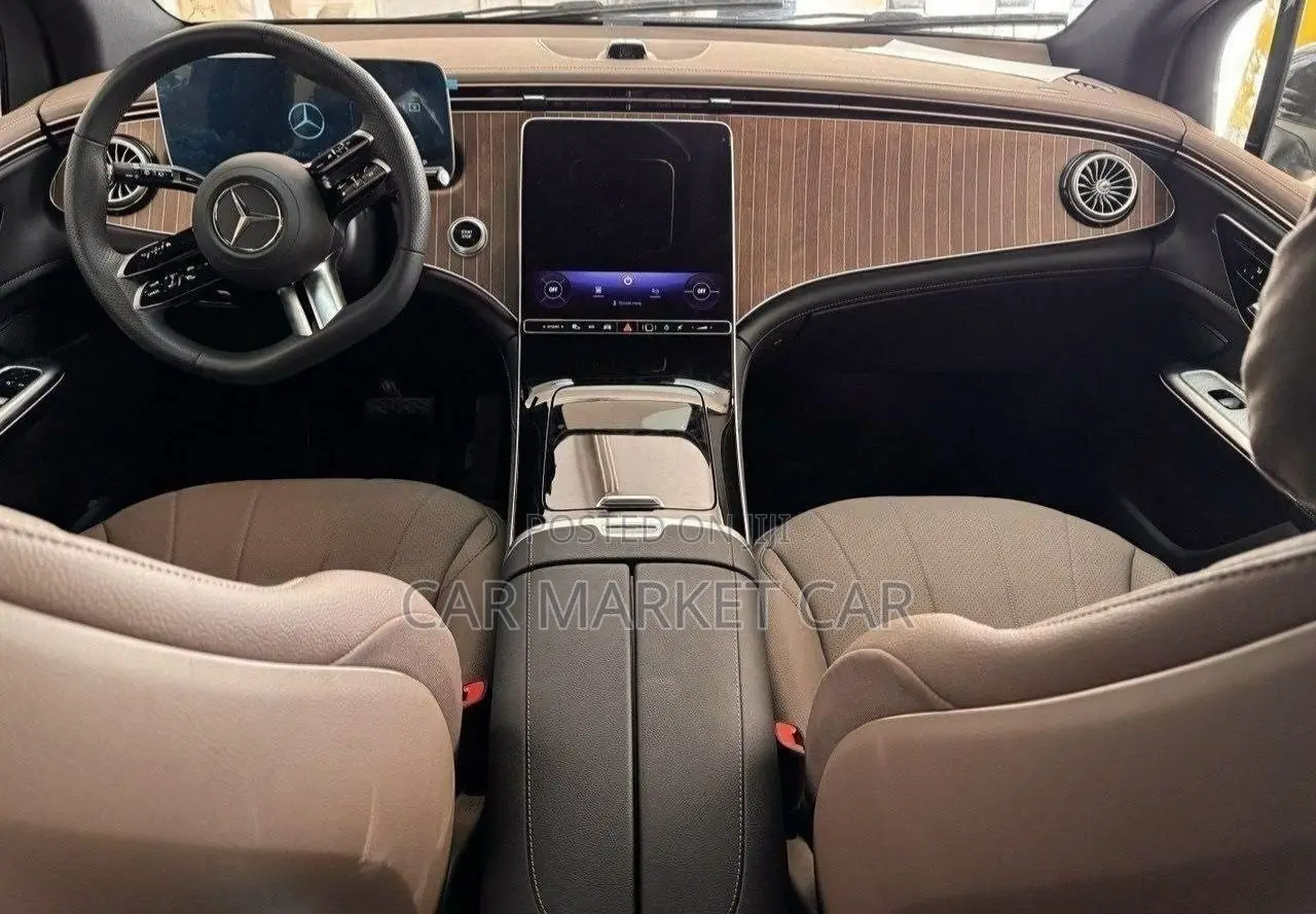 Mercedes-Benz E500 2024 Black