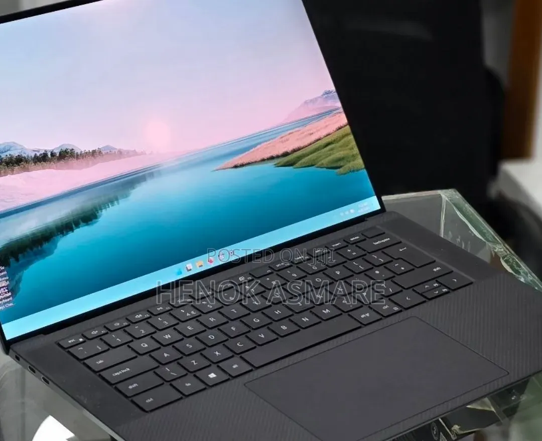 New Laptop Dell Precision 5550 16GB Intel Core i7 SSD 512GB