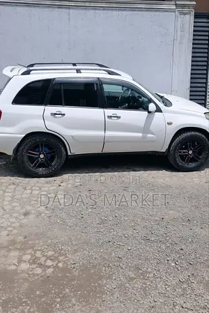 Toyota RAV4 Automatic 2003 White
