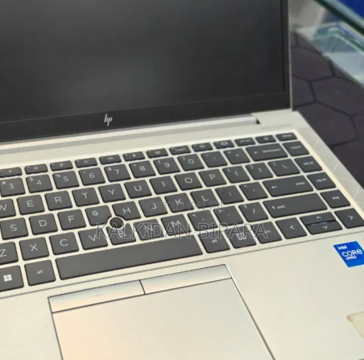 New Laptop HP EliteBook 840 G8 16GB Intel Core i5 SSD 512GB