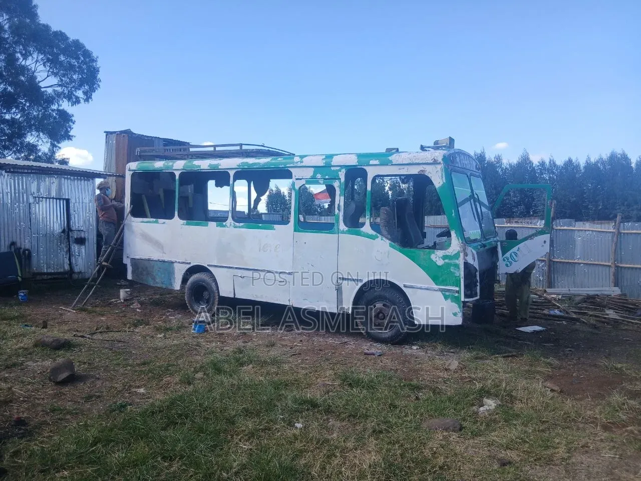 Isuzu NMR 2006 White