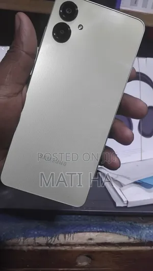 New Samsung Galaxy A06 64 GB White