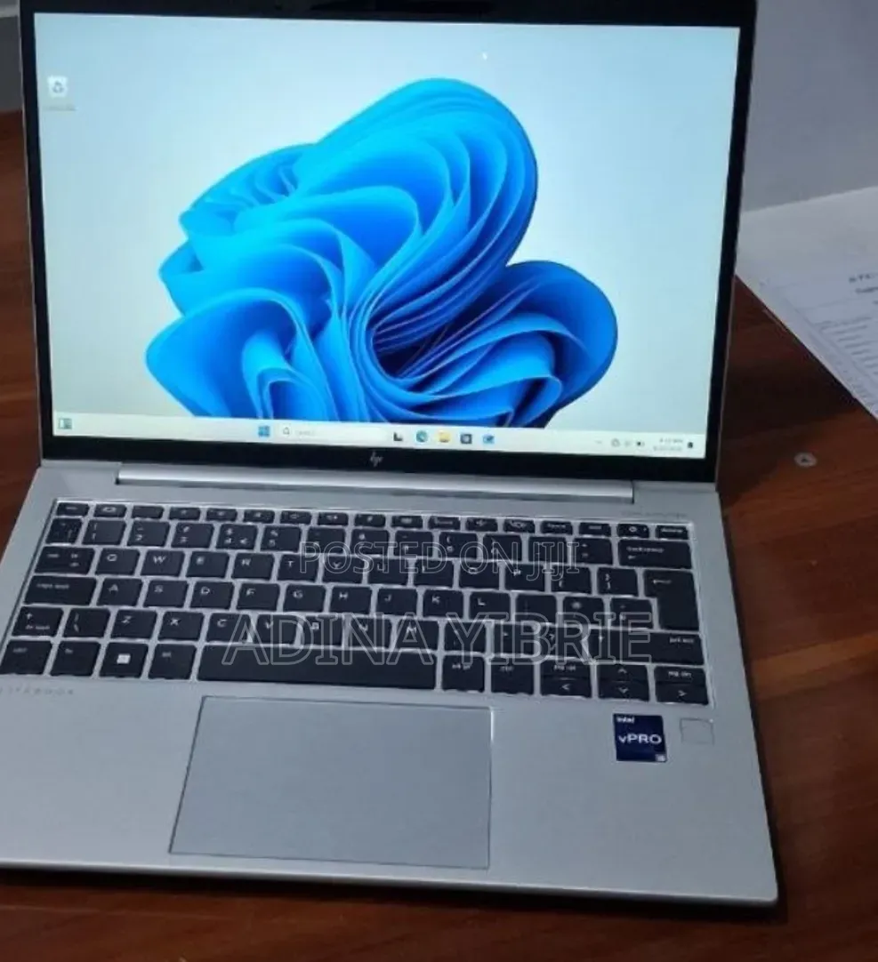 New Laptop HP Elitebook 830 G11 16GB Intel Core i5 SSD 512GB