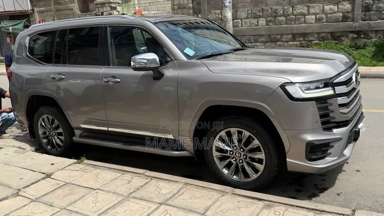 Toyota Land Cruiser 2023 Gray